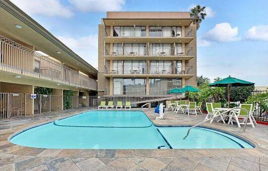 Torrance Inn & Suites