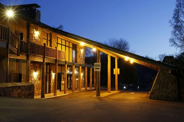 Tremont Lodge & Resort