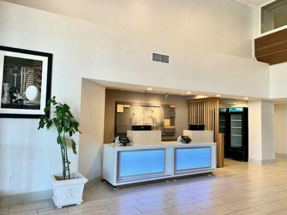 Holiday Inn Express & Suites Tracy - Photo5