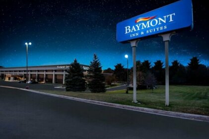 Baymont by Wyndham Traverse City Hotel