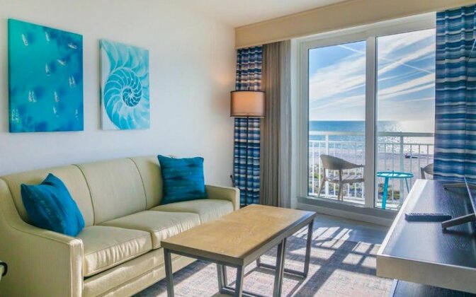 Provident Oceana Beachfront Suites - Photo4