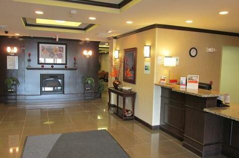 Holiday Inn Express and Suites Wheeling - Photo2