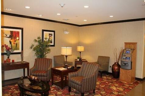 Holiday Inn Express and Suites Wheeling - Photo3