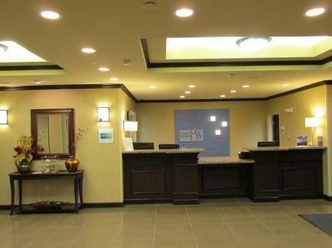 Holiday Inn Express and Suites Wheeling - Photo4