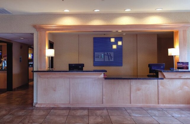 Holiday Inn Express Portland East - Troutdale - Photo3