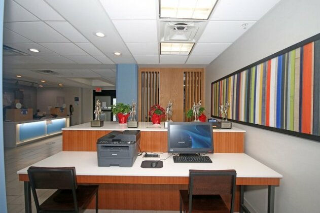 Holiday Inn Express Troutville-Roanoke North - Photo5