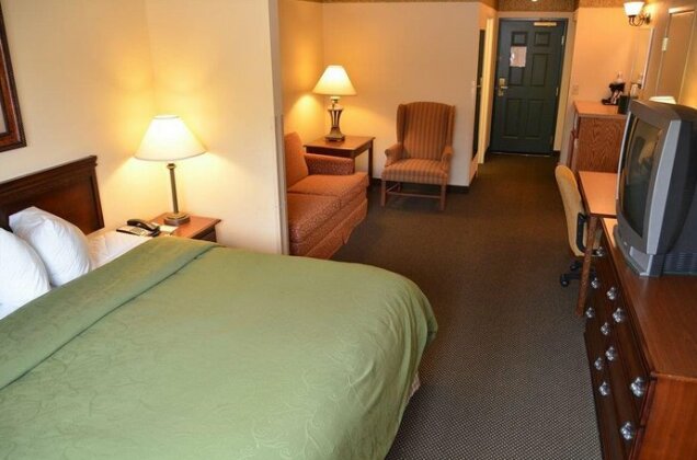 Country Inn & Suites by Radisson Marquette MI - Photo3