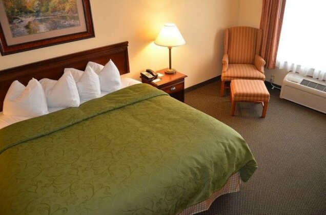 Country Inn & Suites by Radisson Marquette MI - Photo5