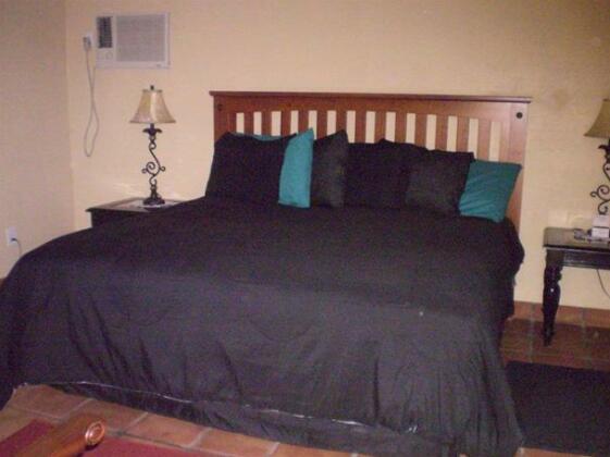 The Oasis Motel - Photo4
