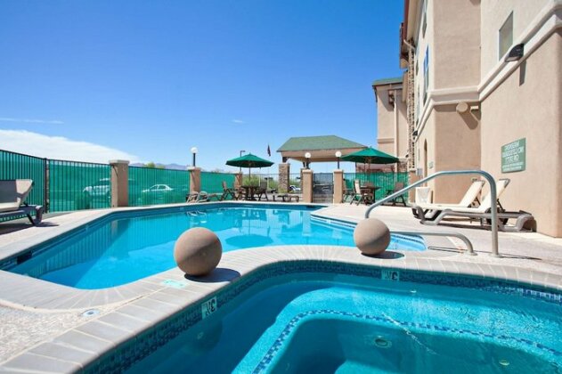 Country Inn & Suites by Radisson Tucson City Center AZ - Photo2