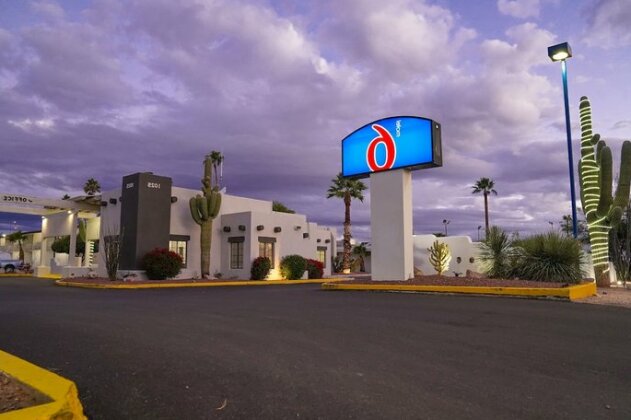 Motel 6 Tucson Airport - Photo2