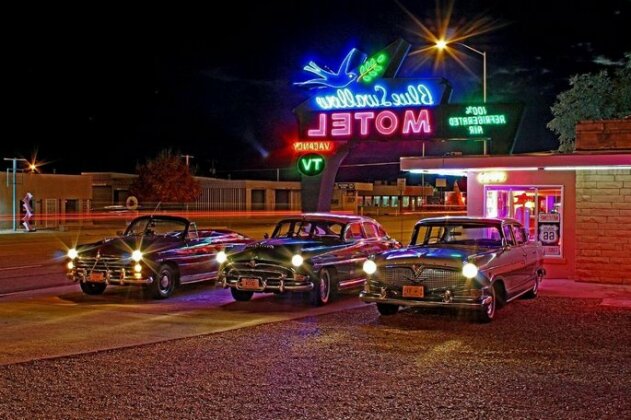 Blue Swallow Motel - Photo2