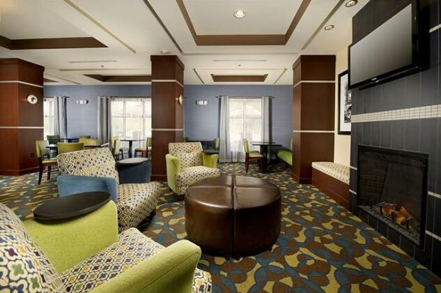 Holiday Inn Express Hotel & Suites Tullahoma - Photo5