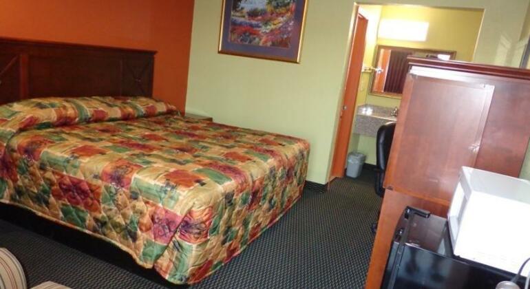Gateway Inn Tulsa - Photo4