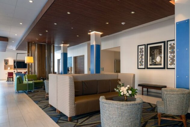 Holiday Inn Express & Suites - Tulsa Downtown - Arts District - Photo2