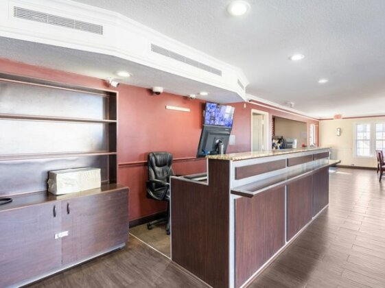 Hotel Tulsa N Sheridan Rd & Airport - 5 mi from Hillcrest Medical Center - Photo5