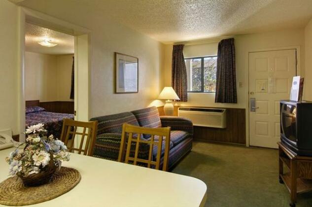 Tulsa Extended Stay Inn and Suites - Photo5