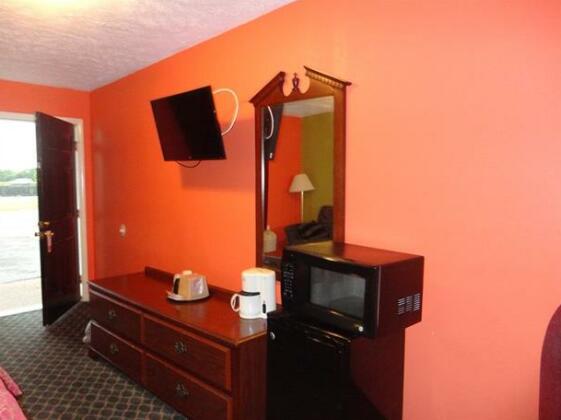 Royal Inn and Suites - Photo3