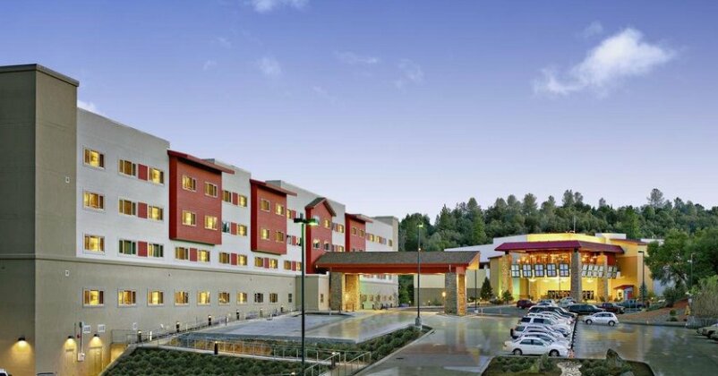 The Hotel at Black Oak Casino Resort