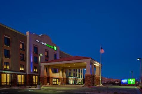 Holiday Inn Express Hotel & Suites Twentynine Palms - Photo3