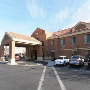 Rodeway Inn and Suites 29 Palms near Joshua Tree National Park - Photo2