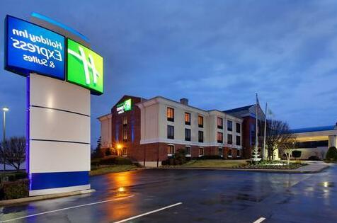 Holiday Inn Express & Suites Tyler North