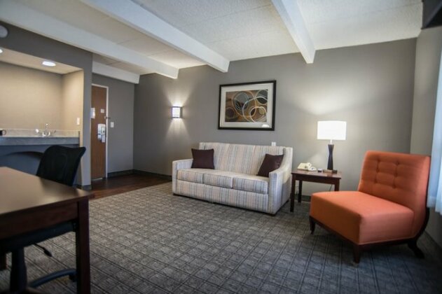 Eastland Suites Extended Stay Hotel & Conference Center Urbana - Photo4