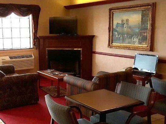 Econo Lodge Inn & Suites Urbana Ohio - Photo2