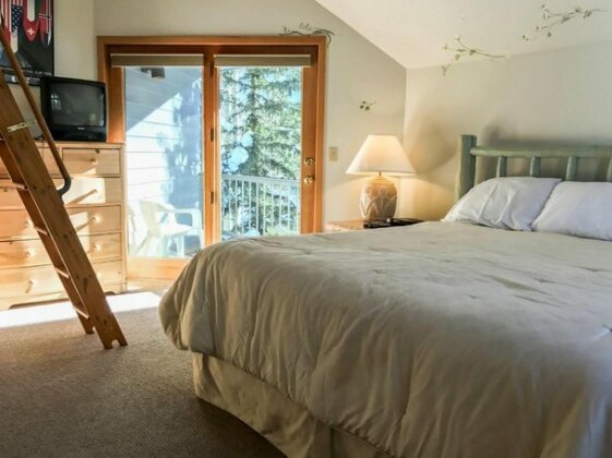 Convenient East Vail 3 Bedroom Home with Hot Tub - Photo2