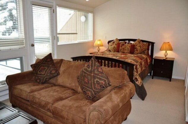 Cute and Convenient Studio in East Vail with Hot Tub access - Photo2