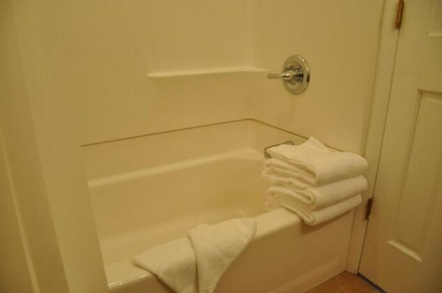 Cute and Convenient Studio in East Vail with Hot Tub access - Photo5