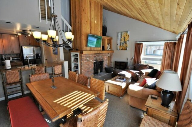 Remodeled 3 Bedroom East Vail Condo 6G w/ Hot Tub Market Free Shuttle - Photo3