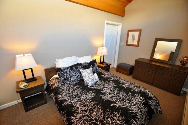 Remodeled 3 Bedroom East Vail Condo 6G w/ Hot Tub Market Free Shuttle - Photo4