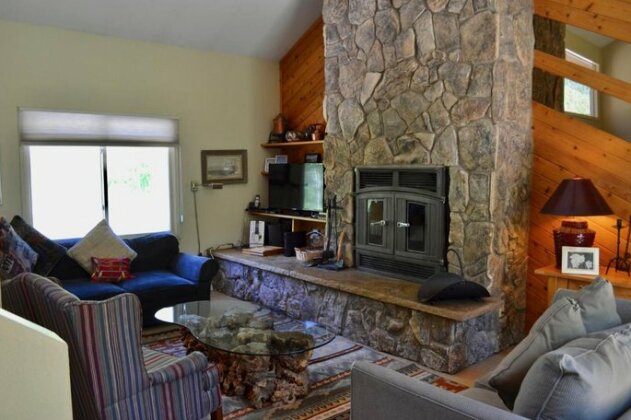 Spacious East Vail home with Amazing Mountain Views - Photo2