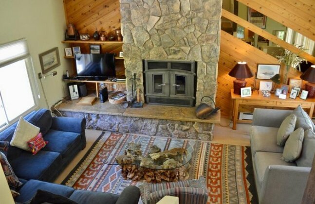 Spacious East Vail home with Amazing Mountain Views - Photo3
