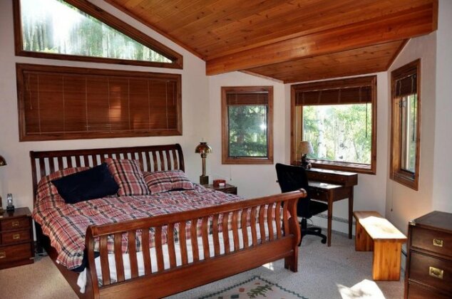 Stunning Golf Course Spacious Townhome nestled in the Aspens - Photo3