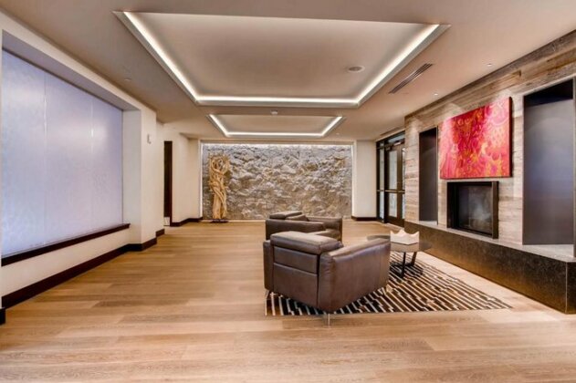 The Lion Vail - Photo2