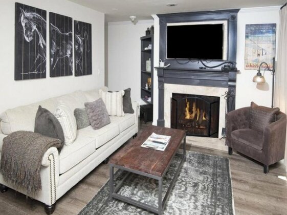 Vail 21 Condo 502 - Photo3