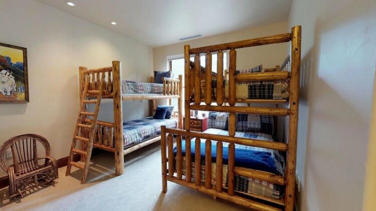 Vail Residences at Cascade Village - Photo3