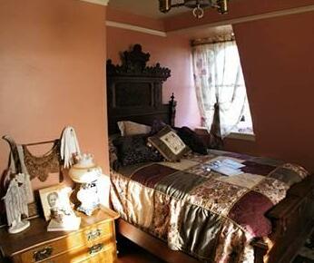 Starr Mansion Bed & Breakfast - Photo5