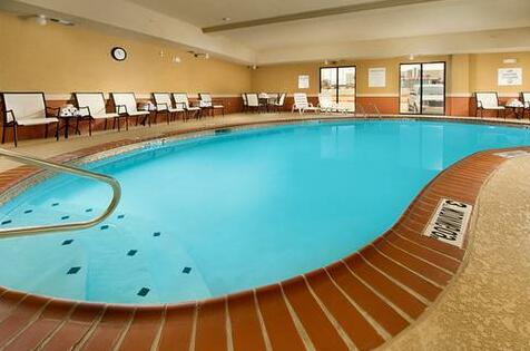 Holiday Inn Express Hotel & Suites Van Buren-Fort Smith Area - Photo4