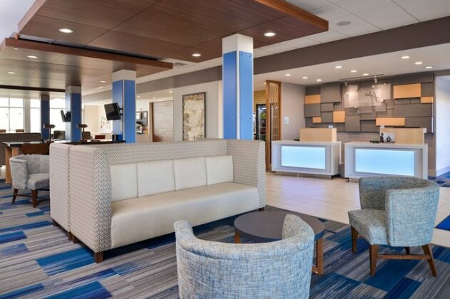 Holiday Inn Express & Suites - Van Horn - Photo2