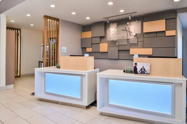 Holiday Inn Express & Suites - Van Horn - Photo5