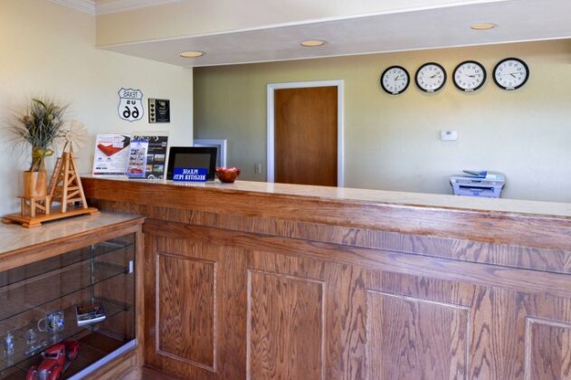 Americas Best Value Inn & Suites Vega - Photo4