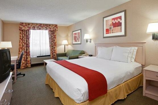 Holiday Inn Express Cleveland - Vermilion - Photo2