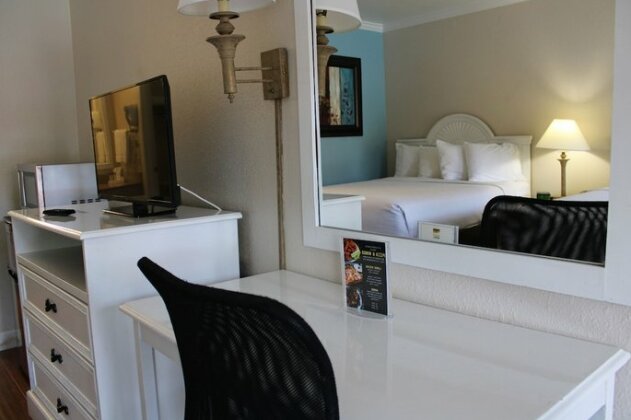 Vero Beach Inn & Suites - Photo4