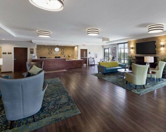 Comfort Inn & Suites Victoria North - Photo4