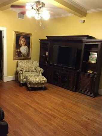 House on Main Victoria - Photo3