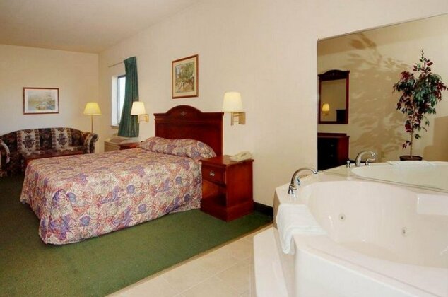 Lone Star Inn and Suites Victoria - Photo4