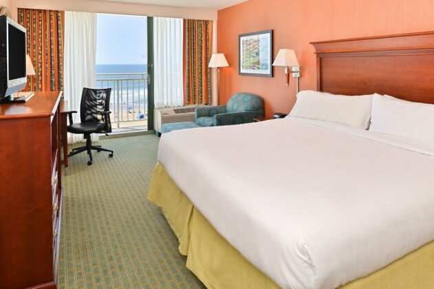 Holiday Inn Express Hotel & Suites Virginia Beach Oceanfront - Photo3